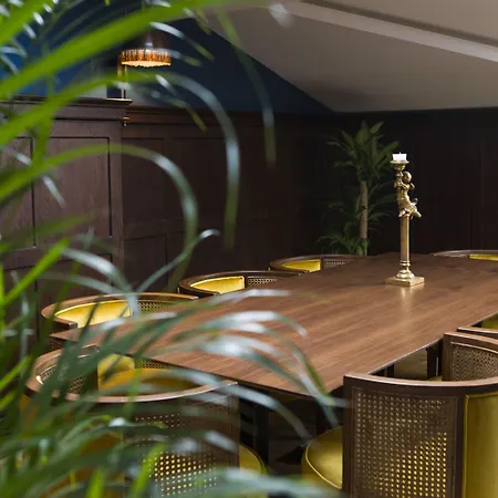 Mr Cas Taksim - Special Category 3*