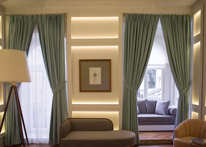 Mr Cas Taksim - Special Category 3*